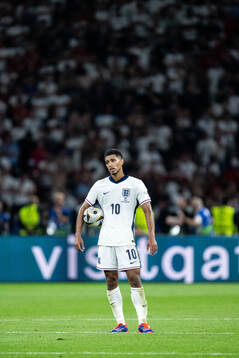 Jude Bellingham of England looks dejected