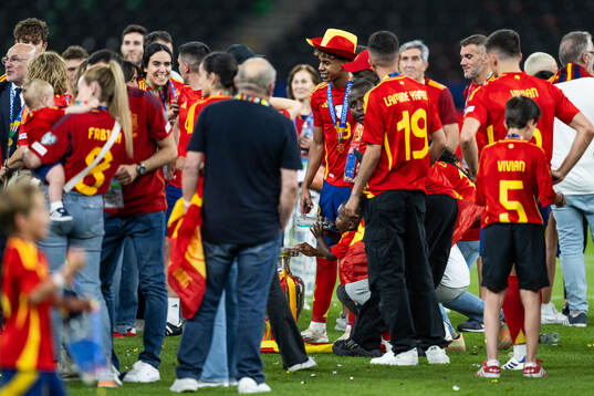 Lamine Yamal of Spain celebrates