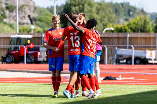 Helsingborgs Benjamin Örn har gjort 0-2 och jublar