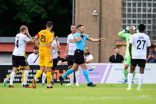 Referee Antoni Bandic