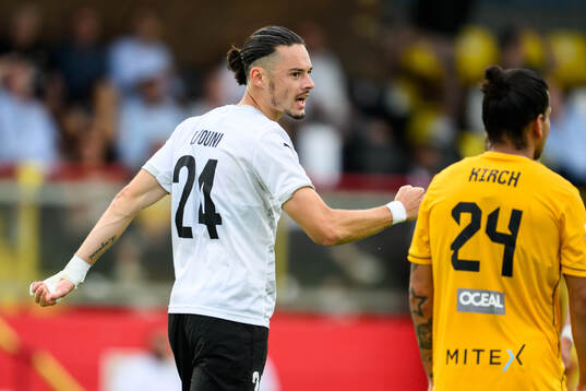 Amor Layouni of Häcken celebrates