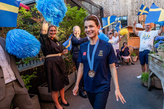 Bläddra bland fler bilder av Cycling, Mountain Bike, Women's Cross-Country, Jenny Rissveds, Medal Celebration