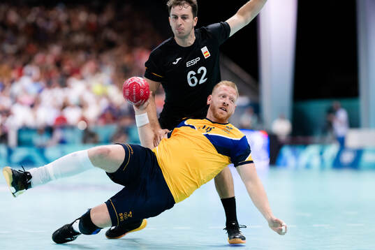Jim Gottfridsson of Sweden and Kauldi Odriozola of Spain in