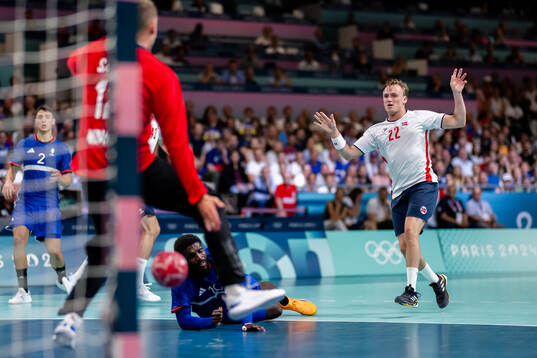Dika Mem of France against goalkeeper Kristian Sæverås