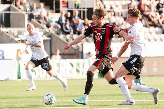 Östersunds Sebastian Karlsson Grach gör 0-1