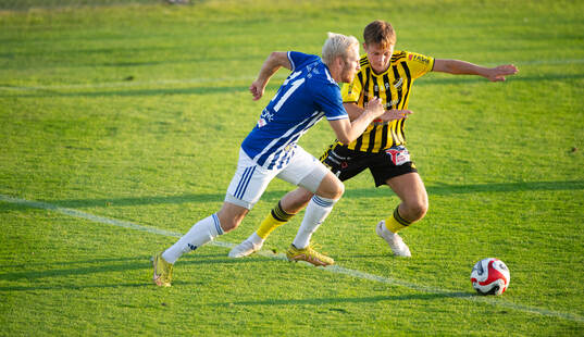 IFK Hässleholms Viktor Ahlgren i matchen i div 2 mellan
