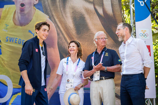 Queen Silvia and King Carl XVI Gustaf of Sweden, Jakob