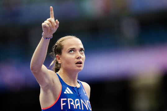 Agathe Guillemot of France celebrates