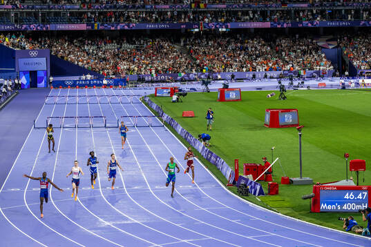 Roshawn Clarke of Jamaica, Rai Benjamin of USA, Karsten