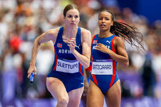 Elisabeth Slettum and Lakeri Ertzgaard of Norway compete in