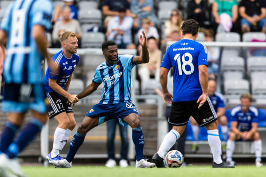 IFK Eskilstunas Sebastian Larsson och Djurgårdens Samuel