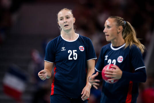 Henny Ella Reistad and Camilla Herrem look dejected in the