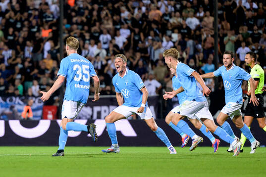 Nils Zätterström and Jens Stryger Larsen of Malmö FF