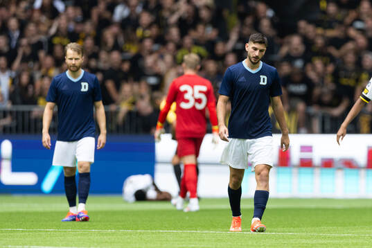 Djurgårdens Besard Sabovic deppar