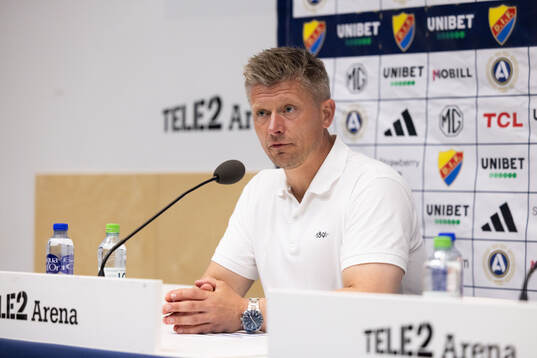 AIKs tränare Mikkjal Thomassen
