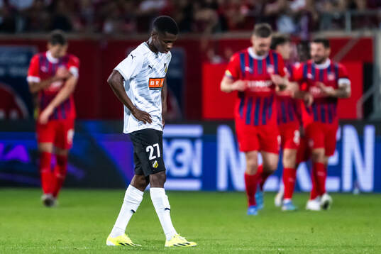 Akoua Romeo Amane of Häcken looks dejected