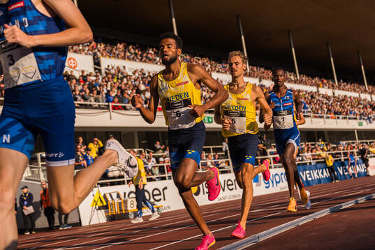 Awet Mengsteab and Oliver Löfqvist of Sweden compete in