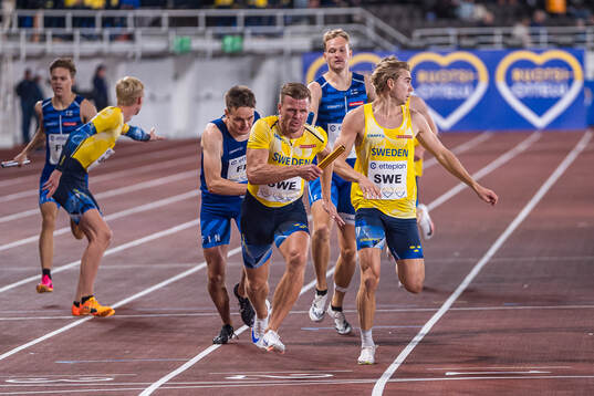 Marcus Tornée and Nick Ekelund-Arenander of Sweden compete