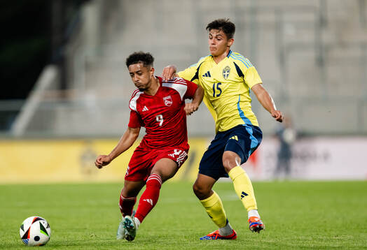 Carlos Richards of Gibraltar and Matteo Perez Vinlöf of
