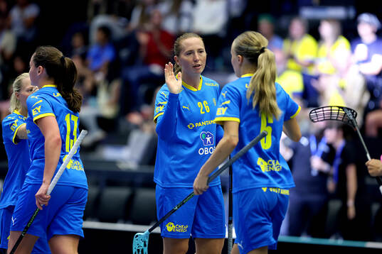 Emelie Wibron jublar