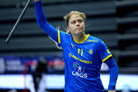 Maja Viström gör mål på straff