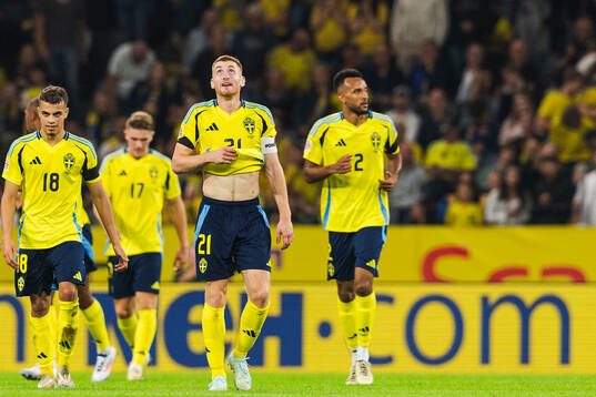Yasin Ayari, Dejan Kulusevski and Alex Douglas of Sweden