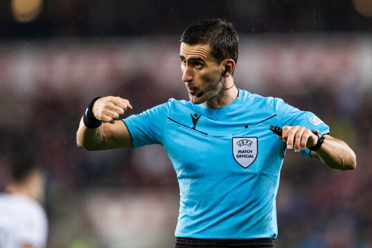 Referee Vladan Todorovic