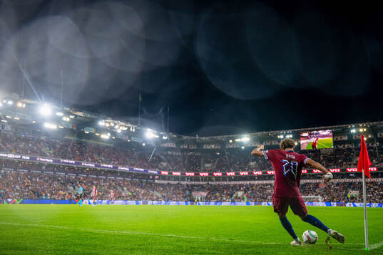 Antonio Nusa of Norway takes a corner kick