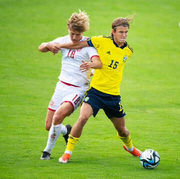 Sveriges Kasper Karlsson och Danmarks Andreas Nibe i U20