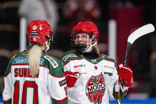 Modos Ebba Hedqvist jublar