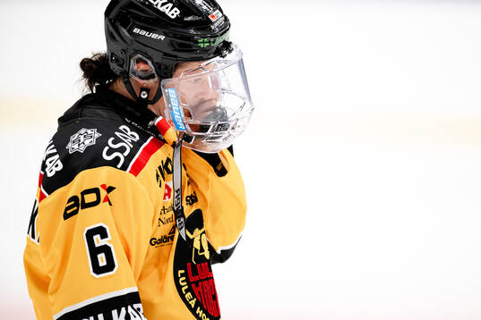 Luleås Jenni Hiirikoski deppar