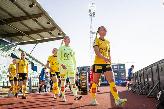 Marte Bjelde Hjelmhaug, Ingvild Auflem Vik Jonassen, Emilie
