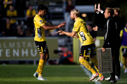 Elfsborgs Ahmed Qasem byter med Johan Larsson