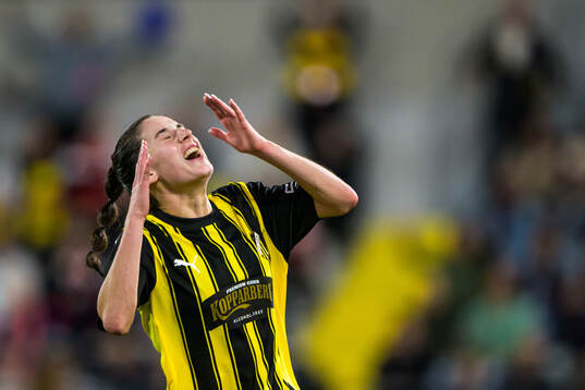 Clarissa Larisey of Häcken looks dejected