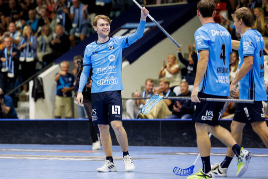 Warbergs Filip Erheden jublar