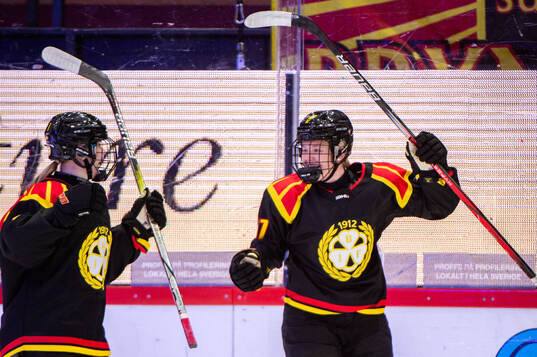 Brynäs Anna Brenkle jublar