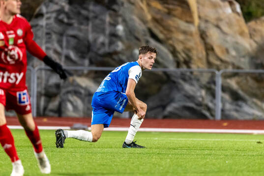 IK Oddevolds Gustav Forssell liggandes
