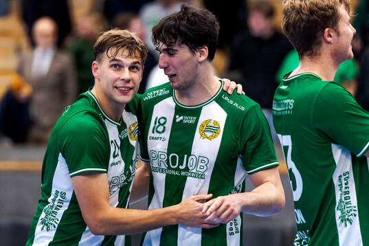Hammarbys Anders Wik Rydberg och Vasco Costa jublar