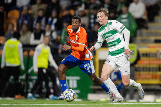 IFK Göteborgs Paulos Abraham och Västerås Karl Gunnarsson