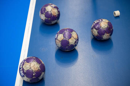 Handbolls bollar