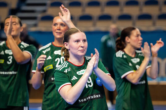 OV Helsingborgs Moa Alesved jublar