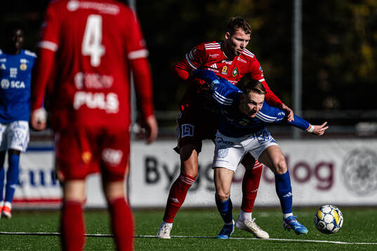 Skövde AIKs Stefan Ljubicic och GIF Sundsvalls Hugo