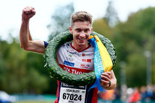 Vinnare i M22 10 km Valter Pettersson OK Tisaren
