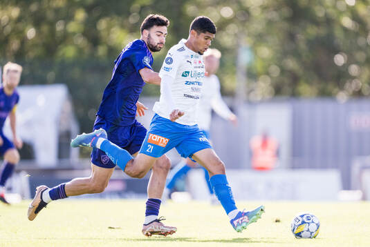 Djurgårdens Deniz Hummet och Värnamos Luke Le Roux