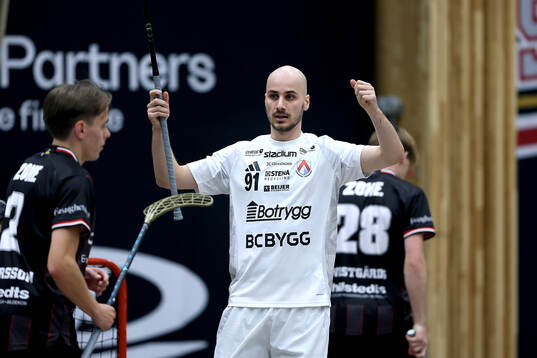 Linköpings Kevin Söderling jublar