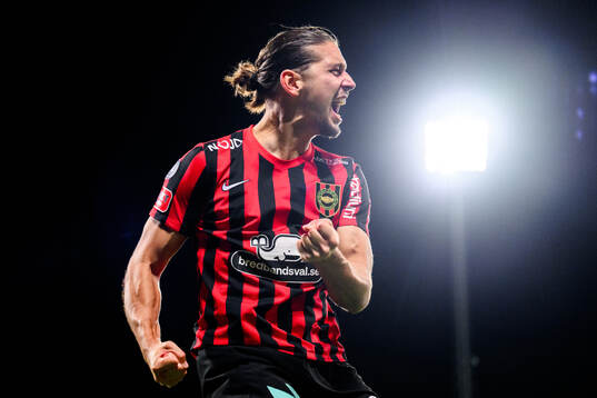 Bläddra bland fler bilder av Fotboll, Allsvenskan, Brommapojkarna - Västerås
