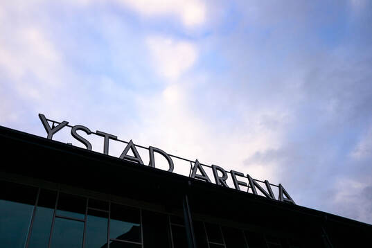 Exteriör av Ystad Arena