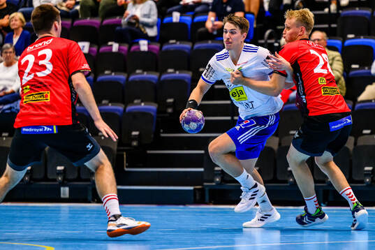 Ystad IFs Oskar Joelsson och Skånela IFs Tobias Johansson