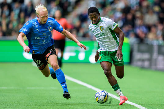 Halmstads André Boman och Hammarbys Bouzomana Toure