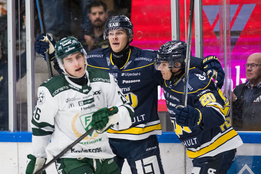 HV71s Henrik Borgström och Andre Petersson jublar